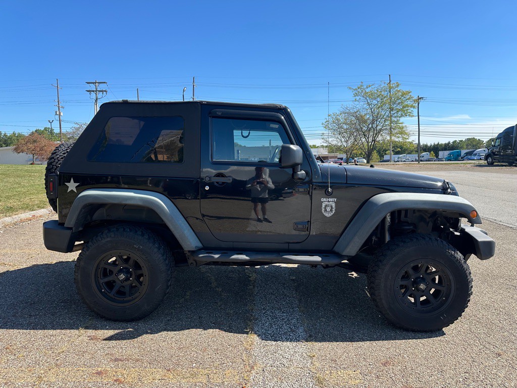 2011 Jeep Wrangler Image 7