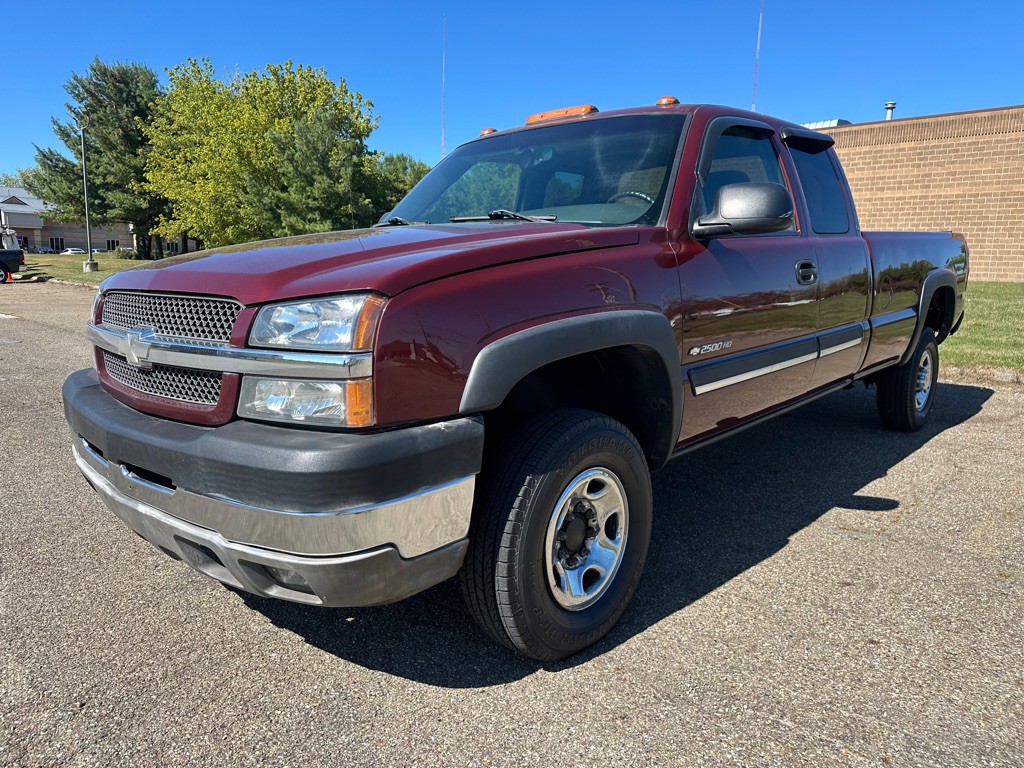 2003 Chevrolet Silverado 1500 Image 1