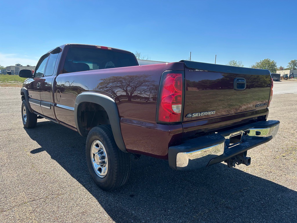 2003 Chevrolet Silverado 1500 Image 3