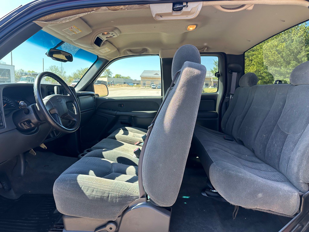 2003 Chevrolet Silverado 1500 Image 10