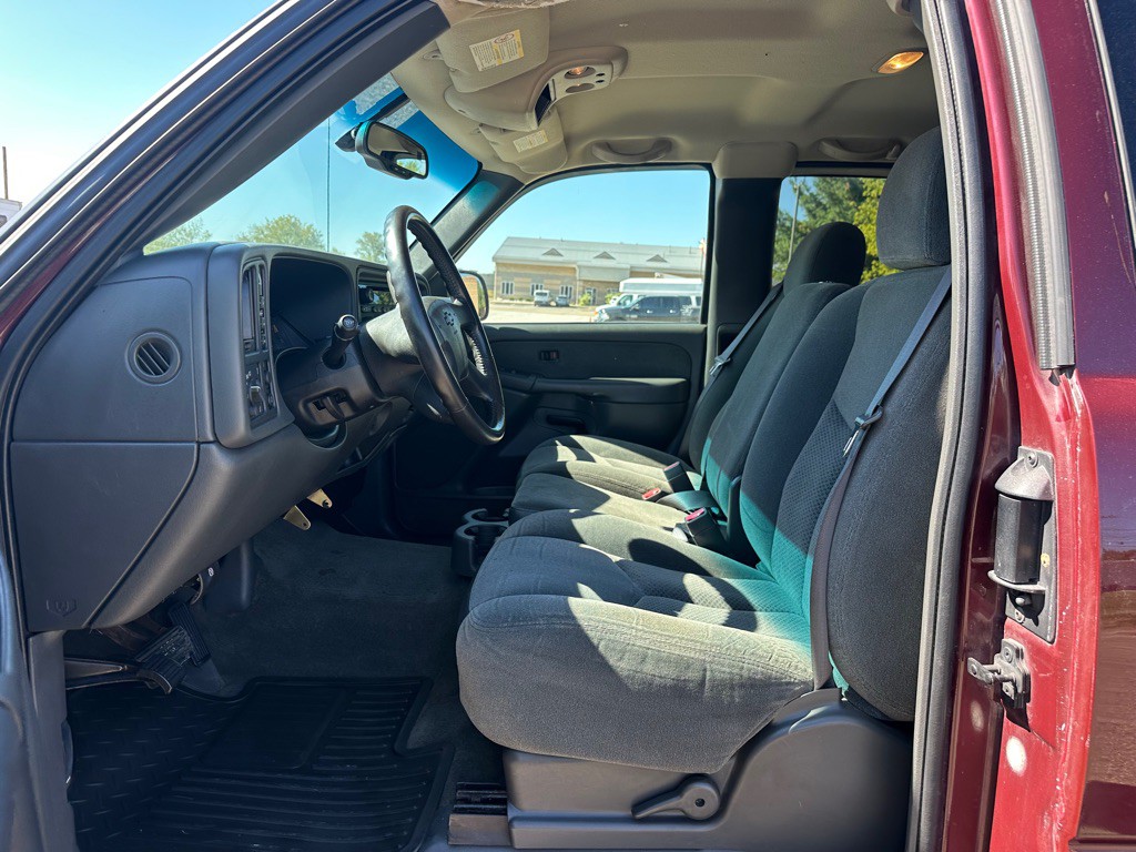 2003 Chevrolet Silverado 1500 Image 11