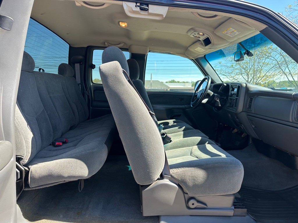 2003 Chevrolet Silverado 1500 Image 12