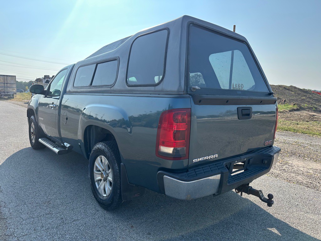 2011 GMC Sierra Image 4