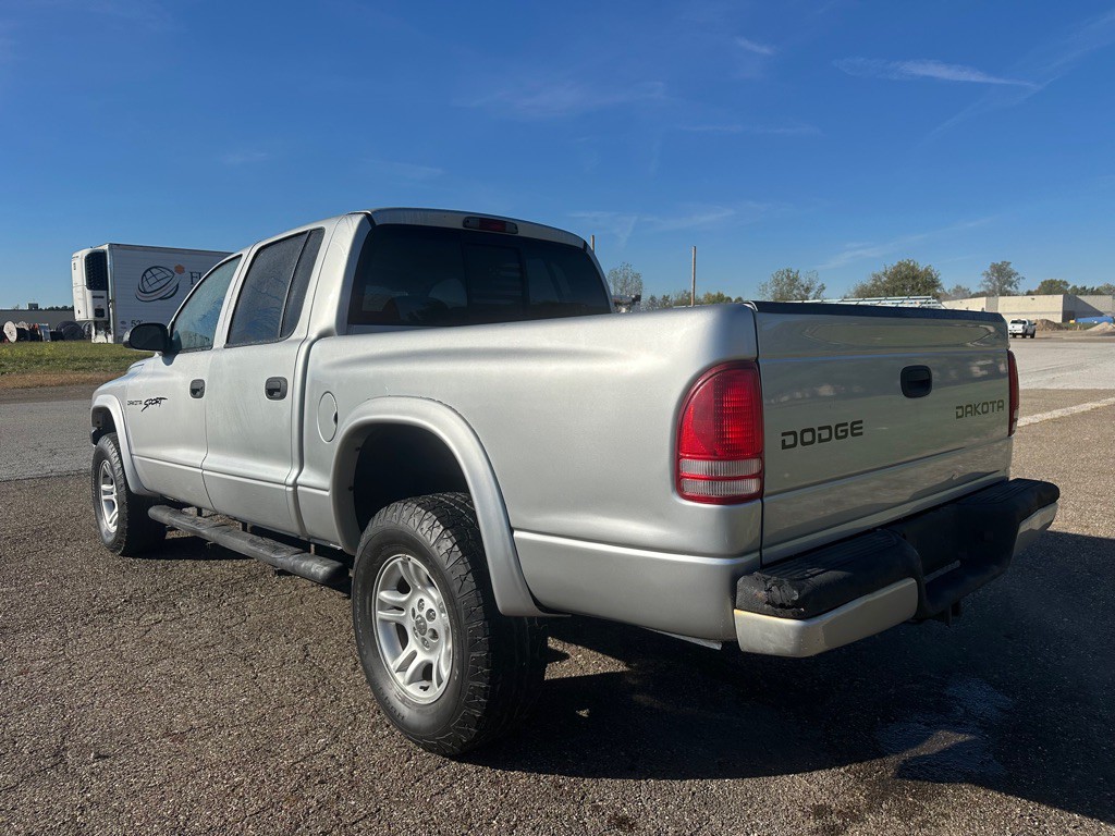 2004 Dodge Dakota Image 3
