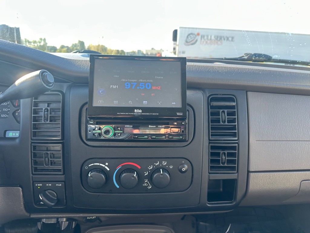 2004 Dodge Dakota Image 13