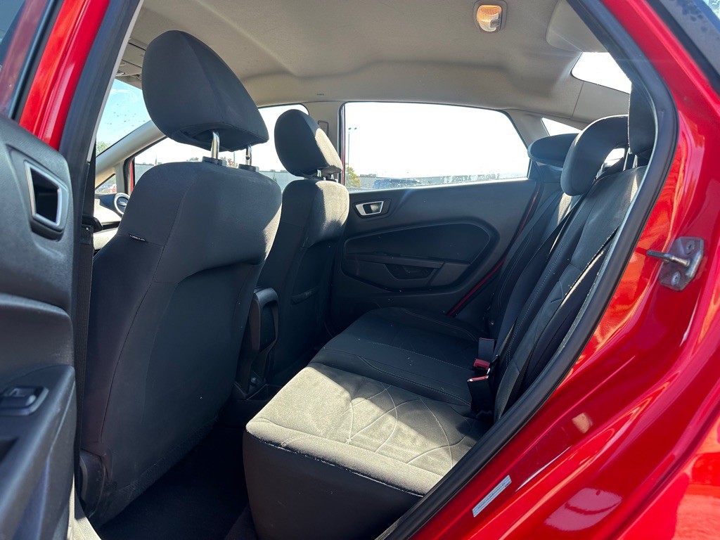 2014 Ford Fiesta Image 9