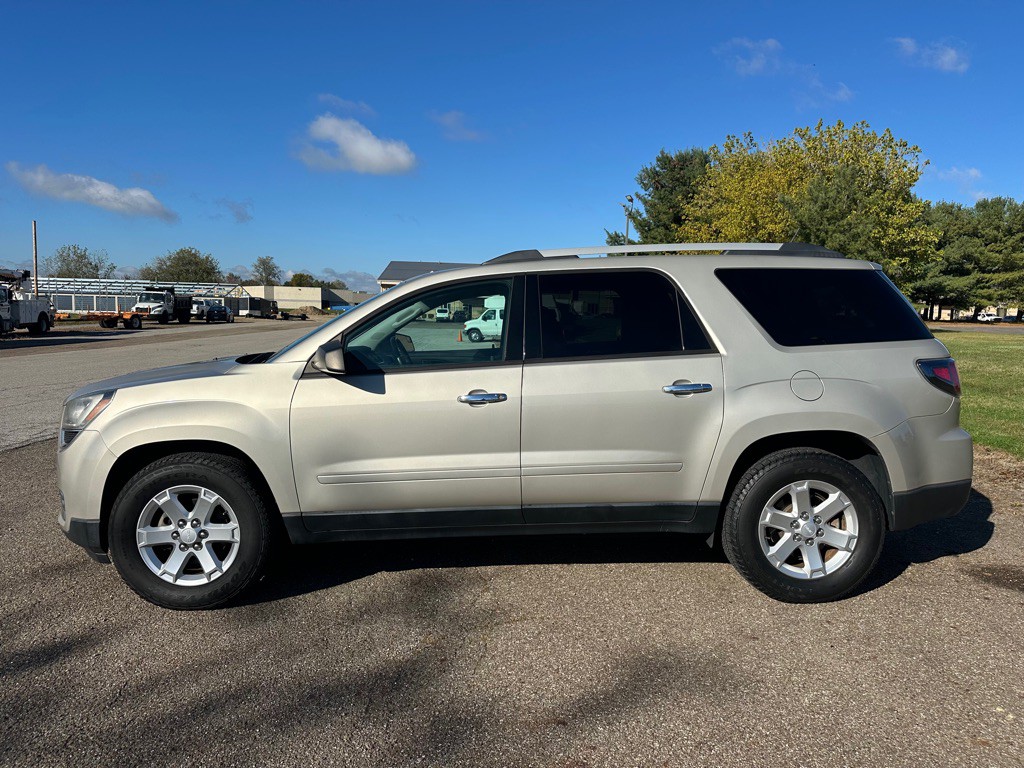 2013 GMC Acadia Image 2