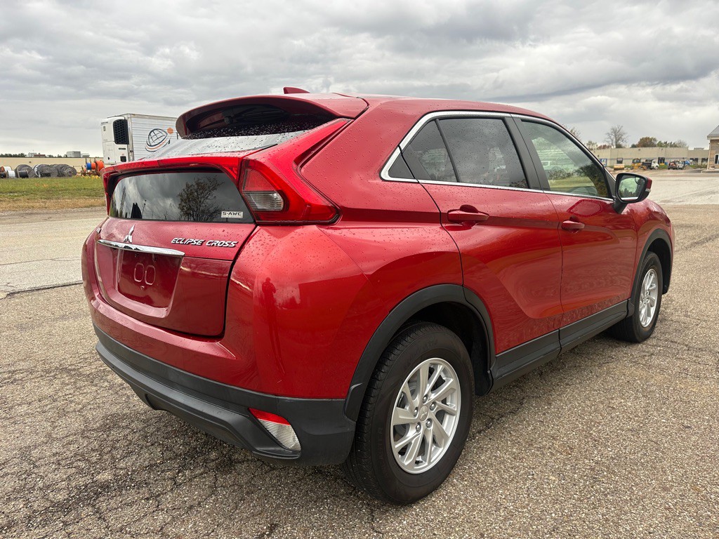 2018 Mitsubishi Eclipse Image 6