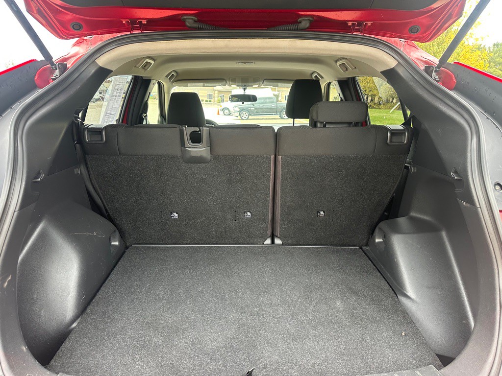 2018 Mitsubishi Eclipse Image 16