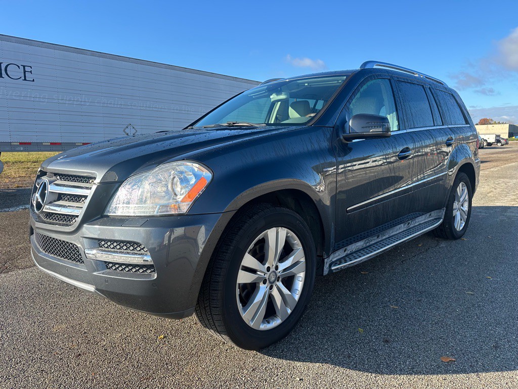 2012 Mercedes-Benz GL-Class Image 1