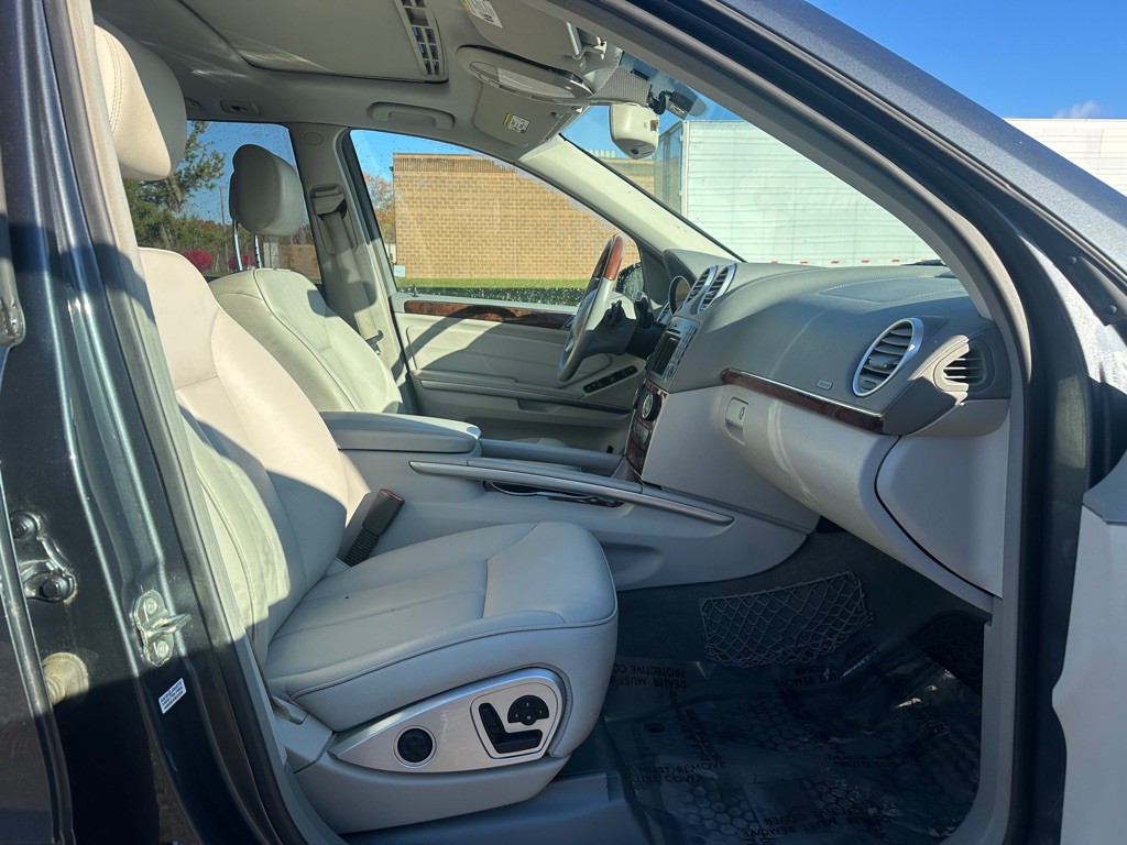 2012 Mercedes-Benz GL-Class Image 7