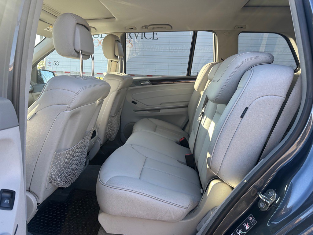 2012 Mercedes-Benz GL-Class Image 10