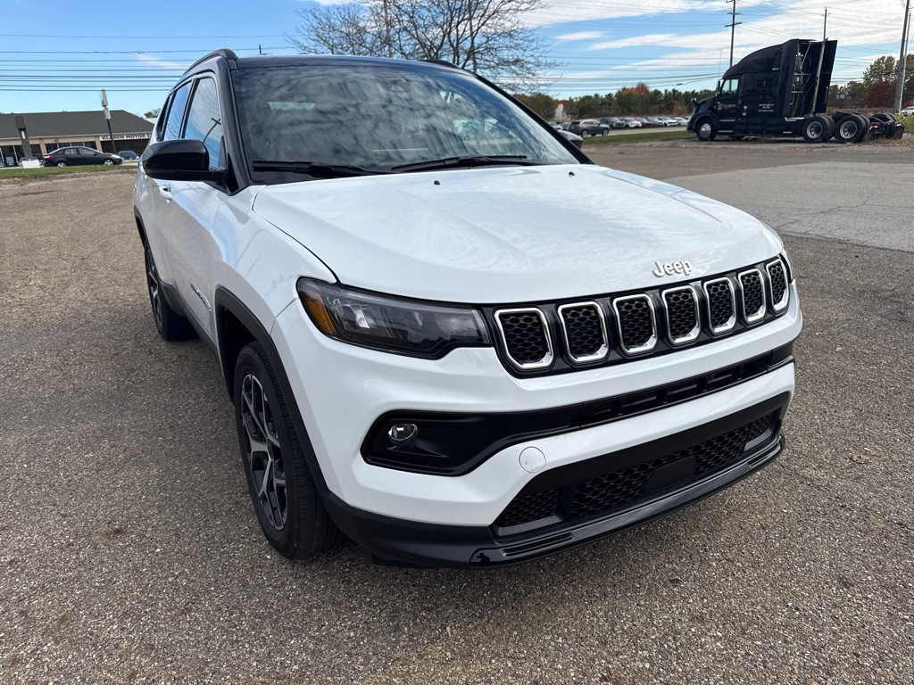 2025 Jeep Compass Image 3