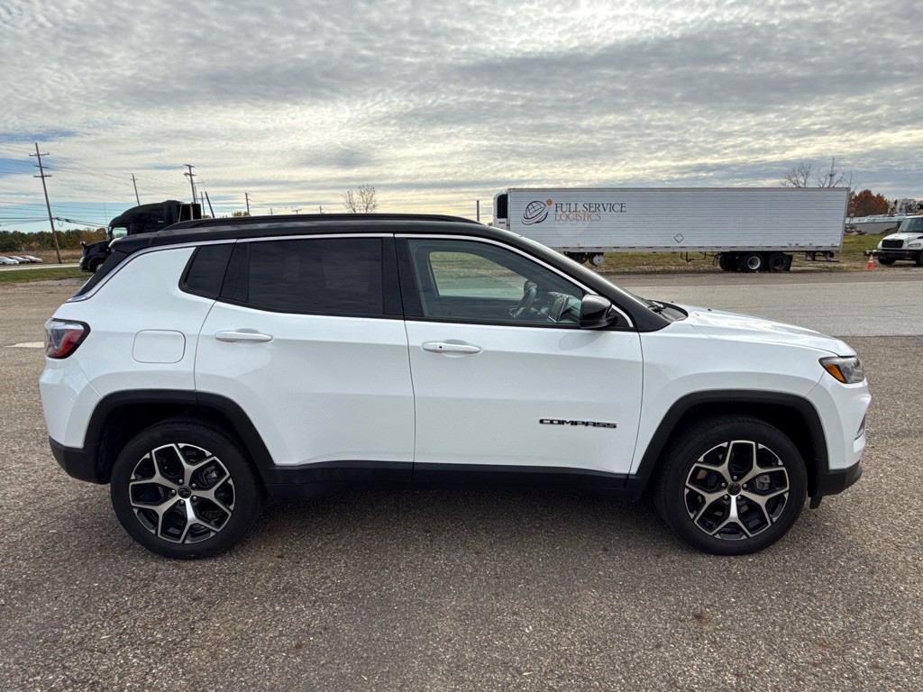 2025 Jeep Compass Image 4