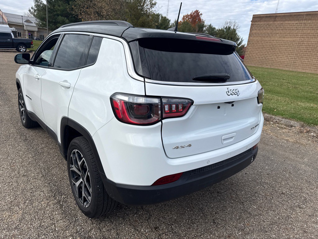 2025 Jeep Compass Image 7