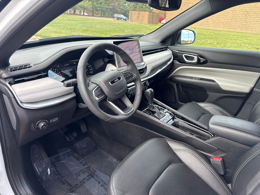 2025 Jeep Compass Image 8