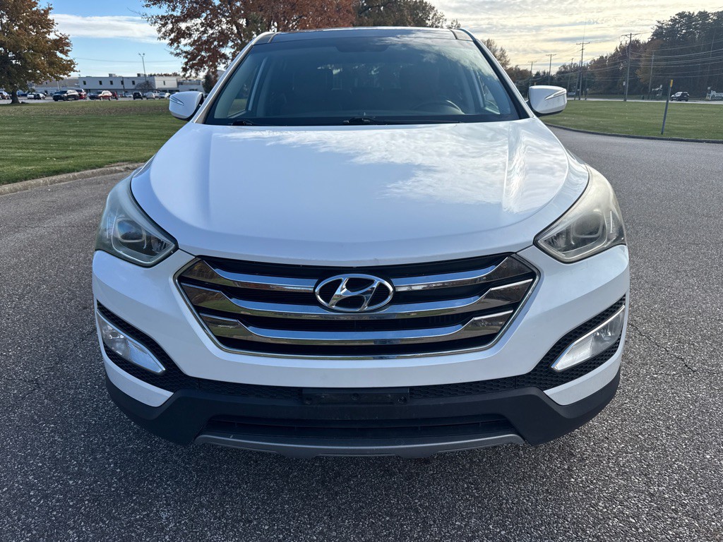 2013 Hyundai Santa Fe Sport Image 2