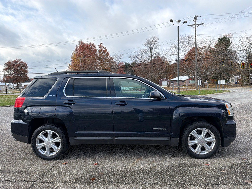 2017 GMC Terrain Image 4