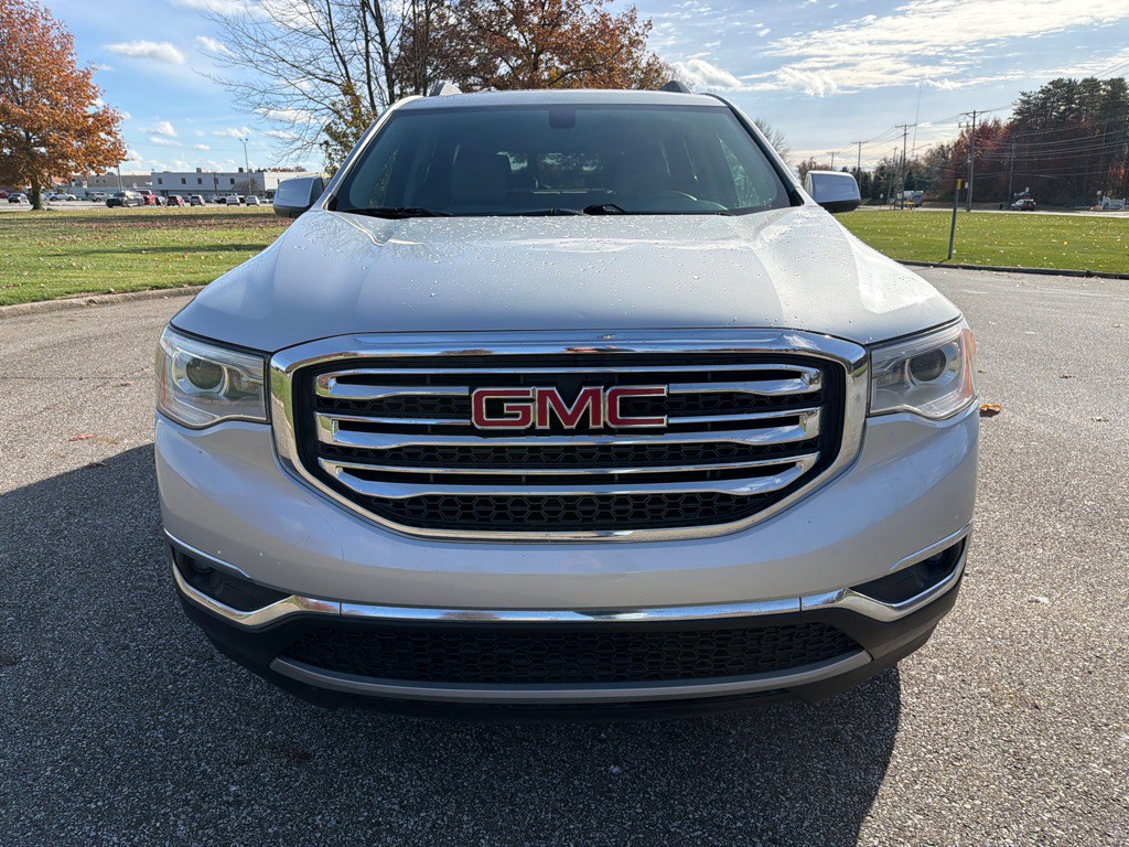2019 GMC Acadia Image 2