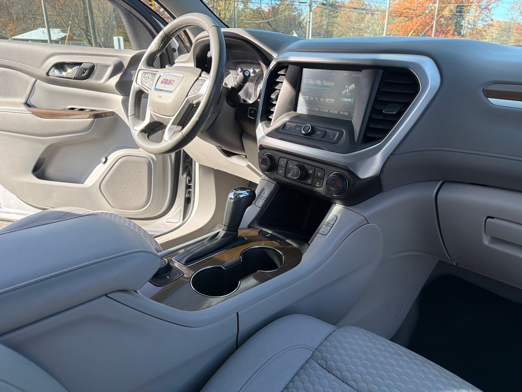 2019 GMC Acadia Image 11