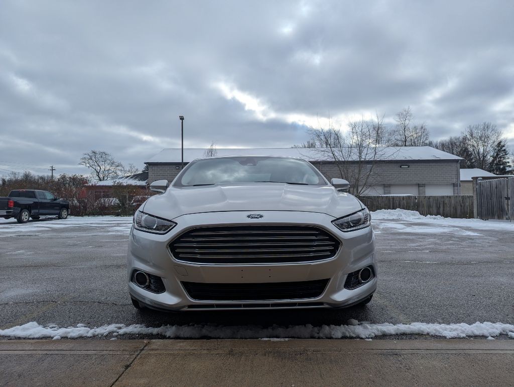 2017 Ford Fusion Image 2