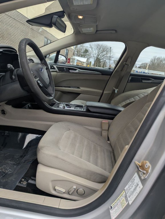 2017 Ford Fusion Image 10