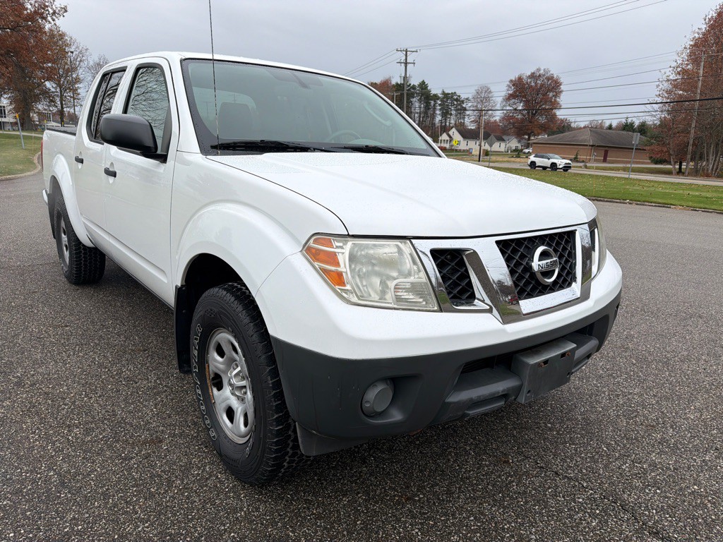 2011 Nissan Frontier Image 3