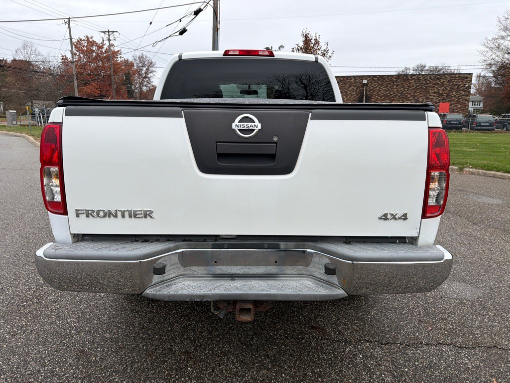 2011 Nissan Frontier Image 6