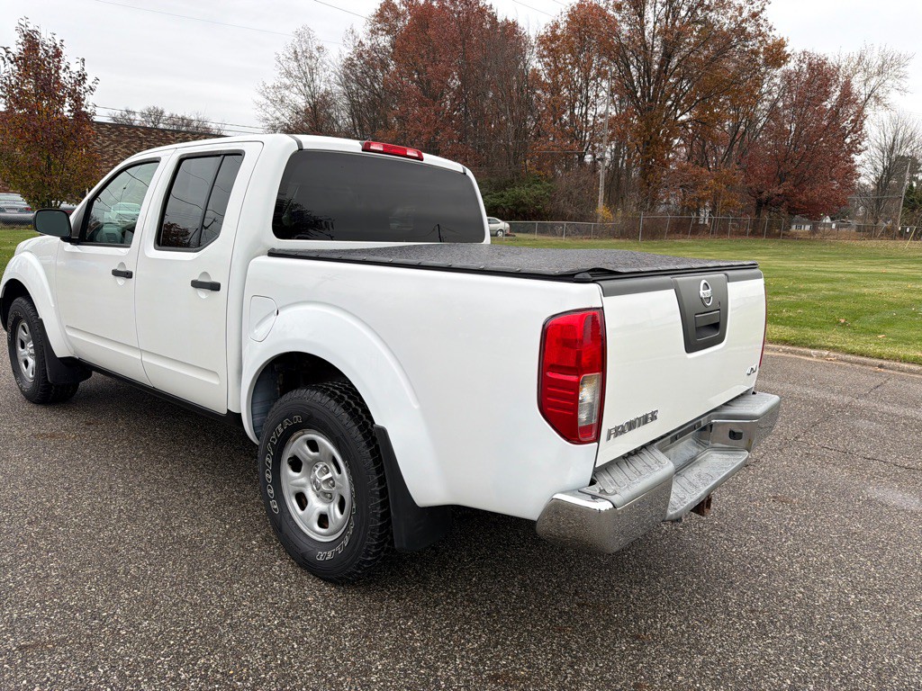 2011 Nissan Frontier Image 7