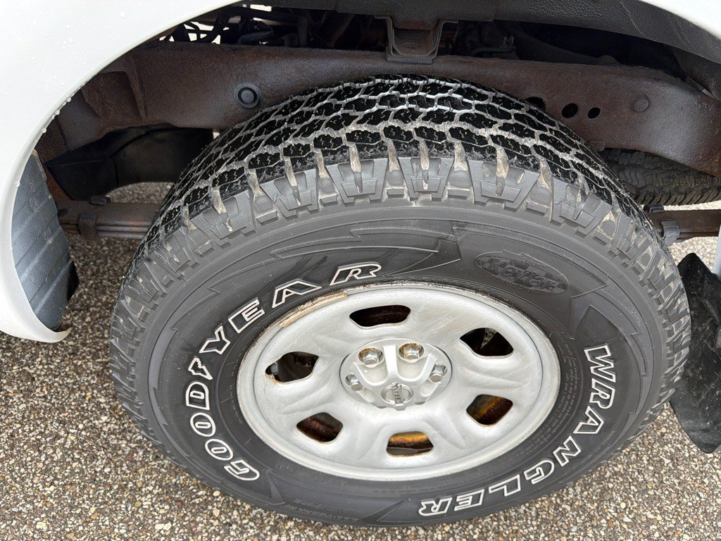 2011 Nissan Frontier Image 19