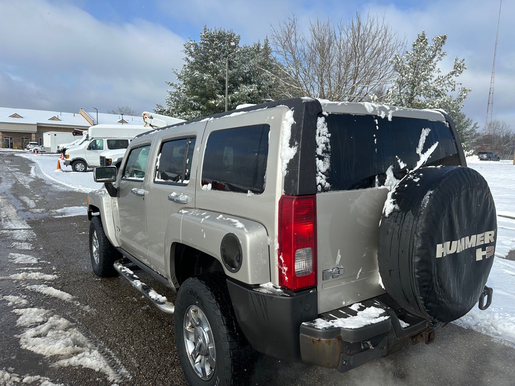 2007 HUMMER H3 Image 3