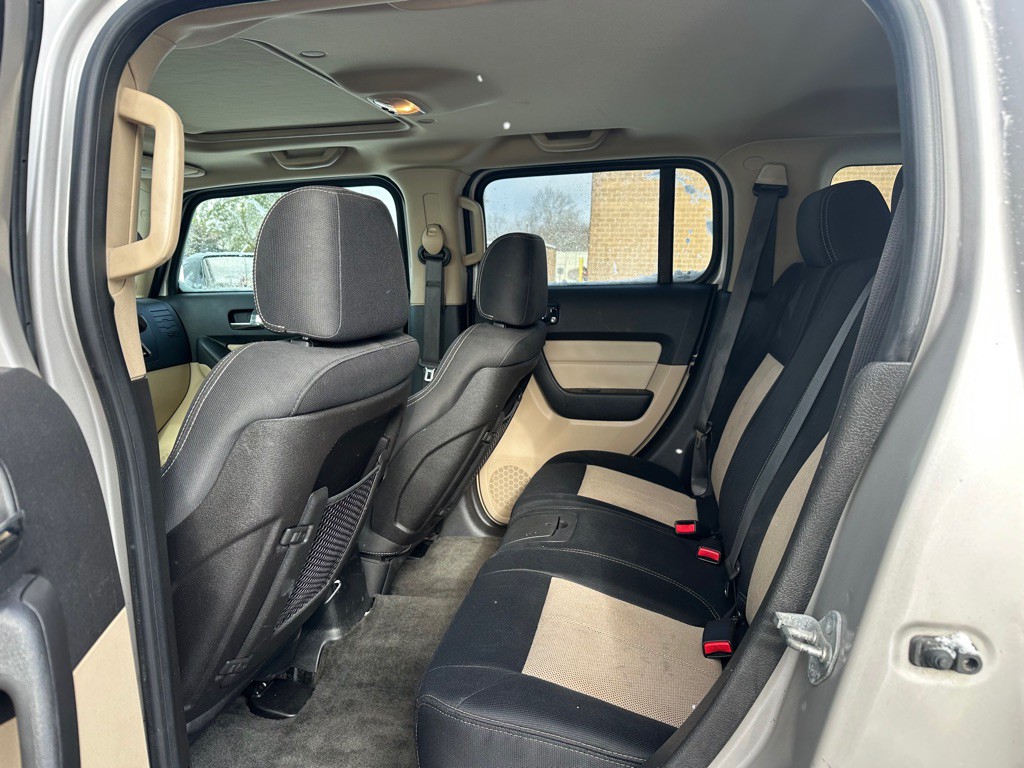 2007 HUMMER H3 Image 8