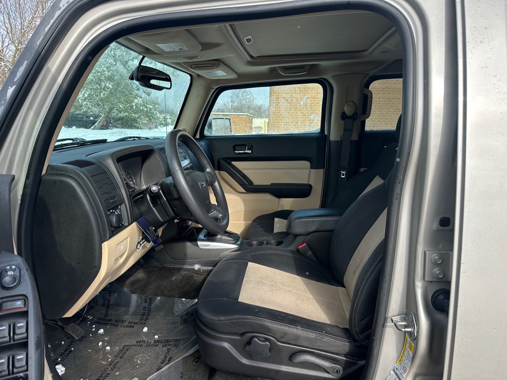 2007 HUMMER H3 Image 9