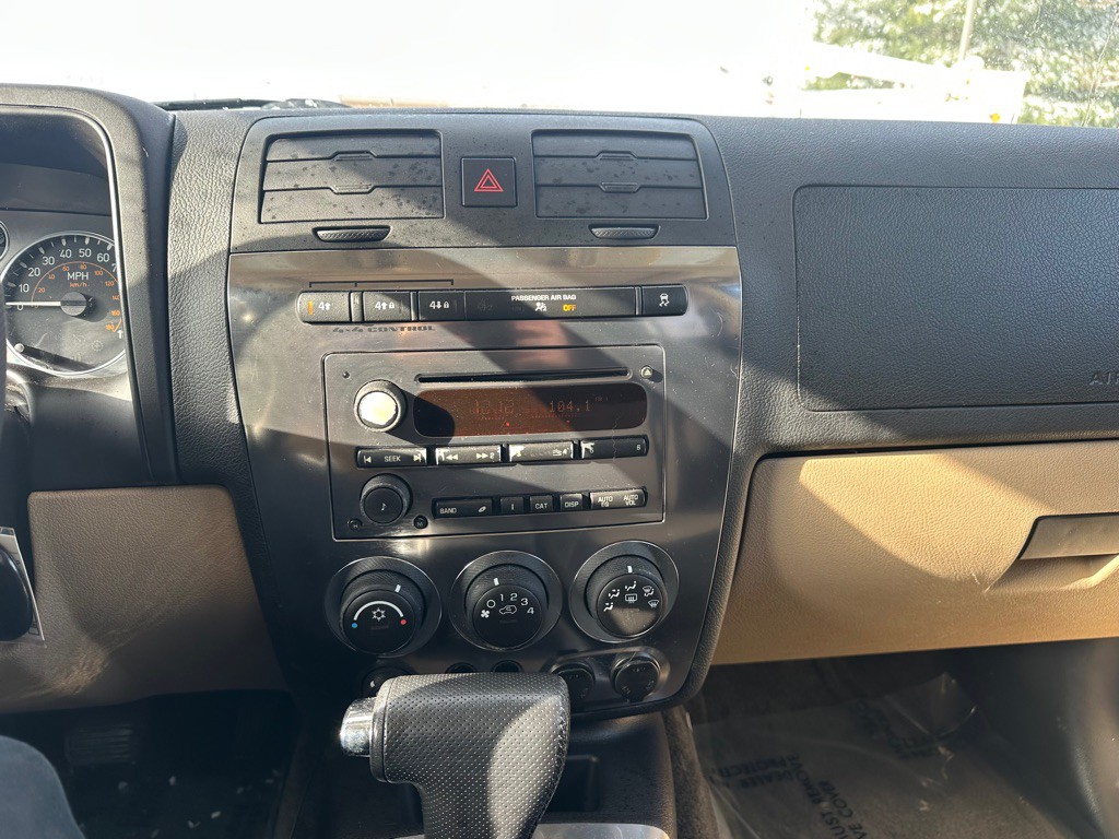 2007 HUMMER H3 Image 11