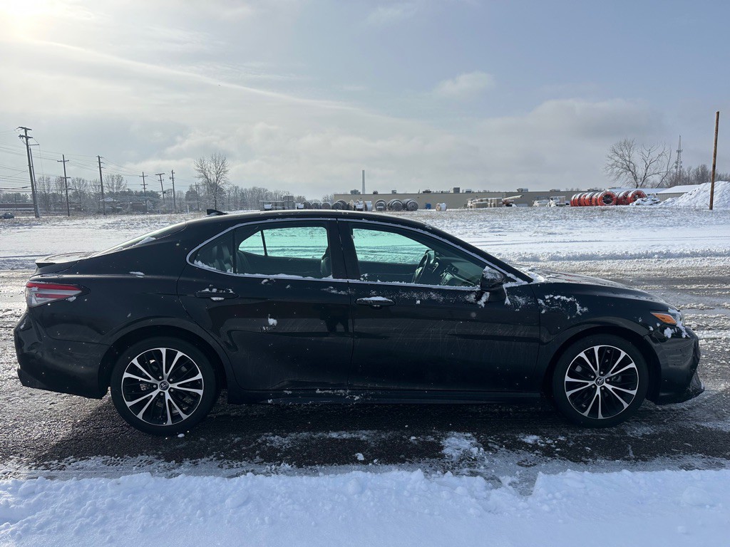 2019 Toyota Camry Image 6