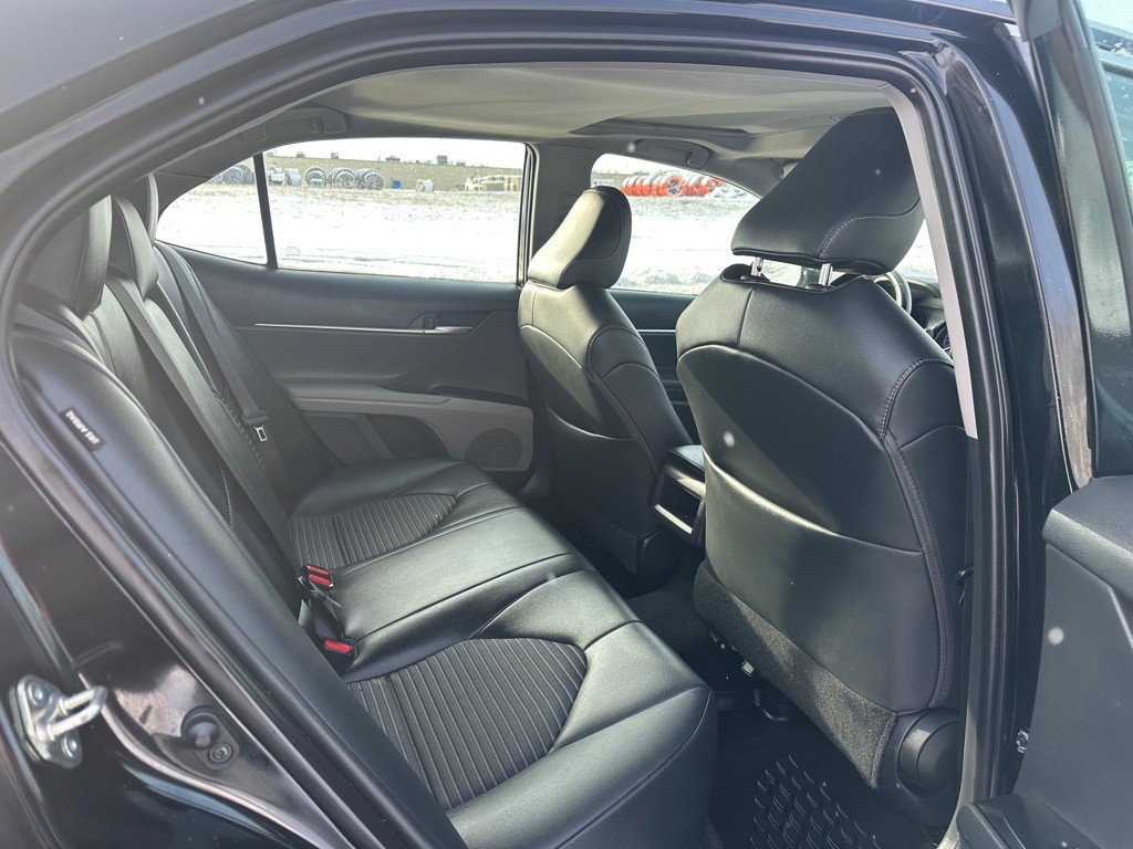 2019 Toyota Camry Image 8