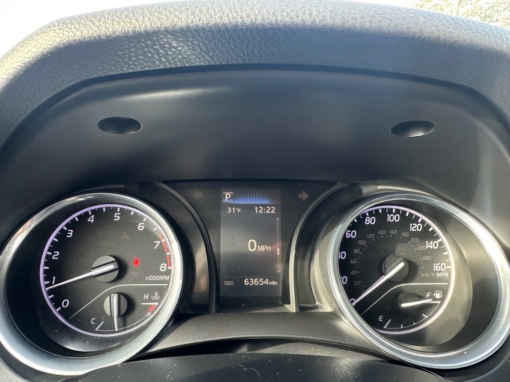 2019 Toyota Camry Image 14