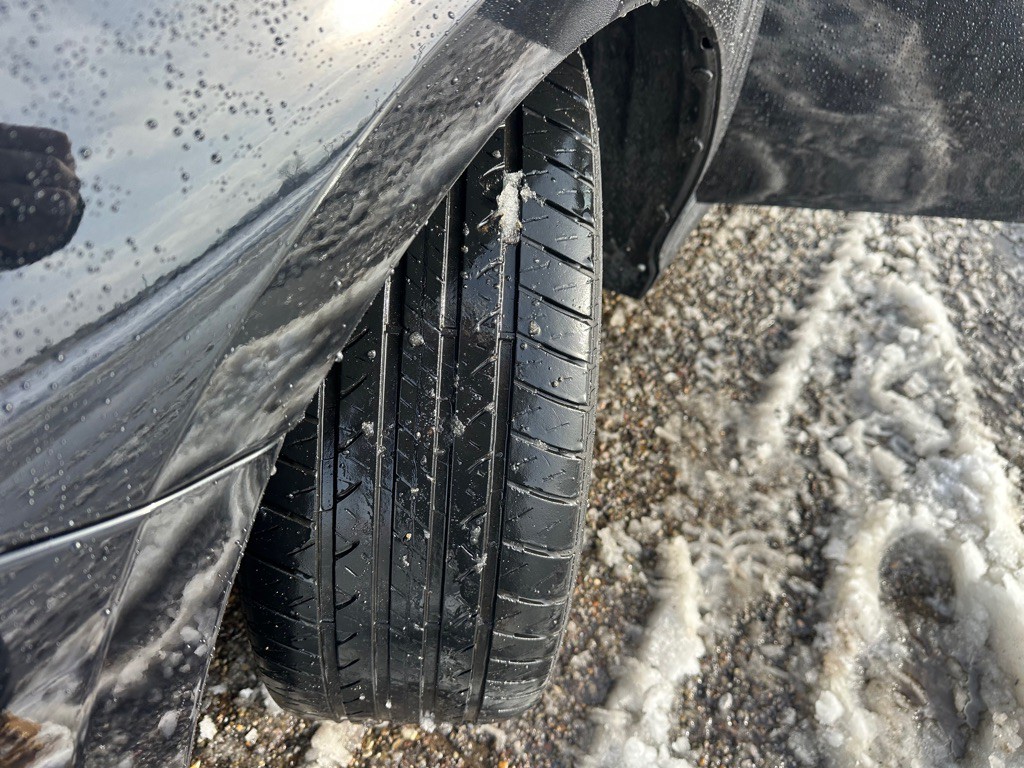 2019 Toyota Camry Image 16