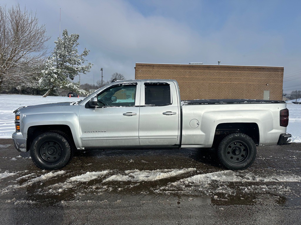 2015 Chevrolet Silverado 1500 Image 2