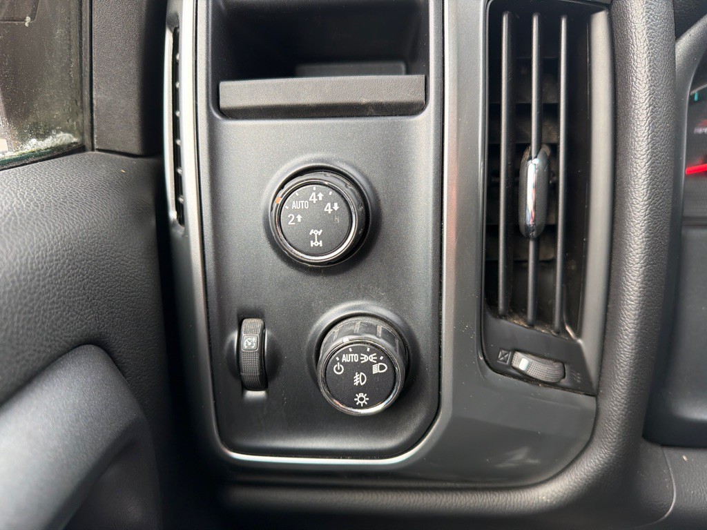 2015 Chevrolet Silverado 1500 Image 14