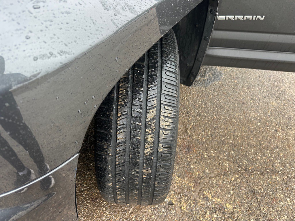 2017 GMC Terrain Image 16