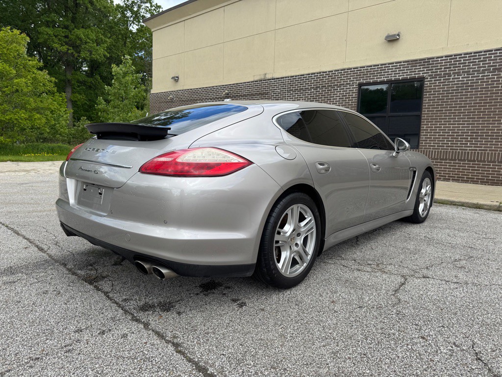 2012 Porsche Panamera Image 5