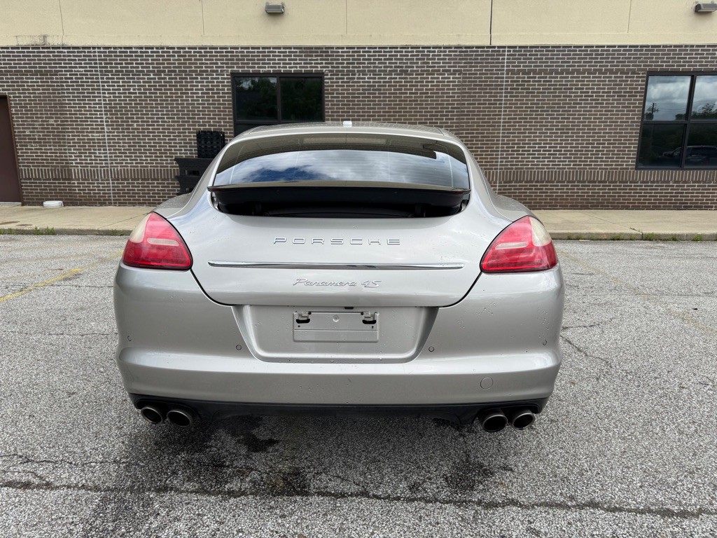 2012 Porsche Panamera Image 6