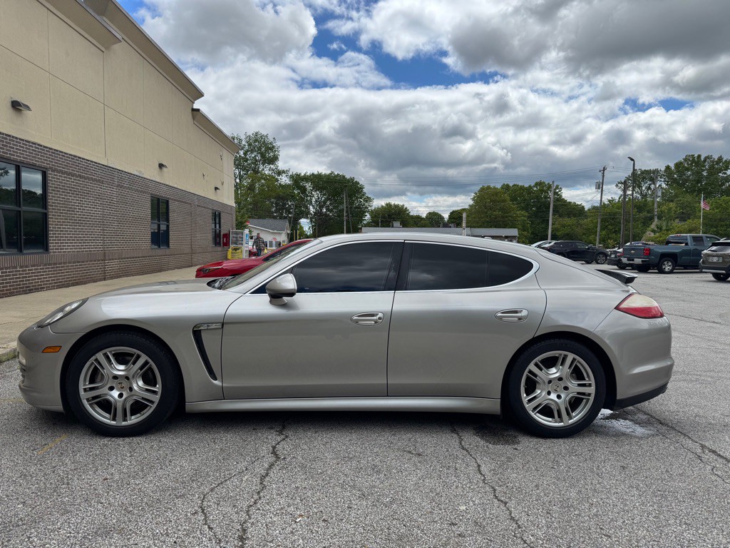 2012 Porsche Panamera Image 7