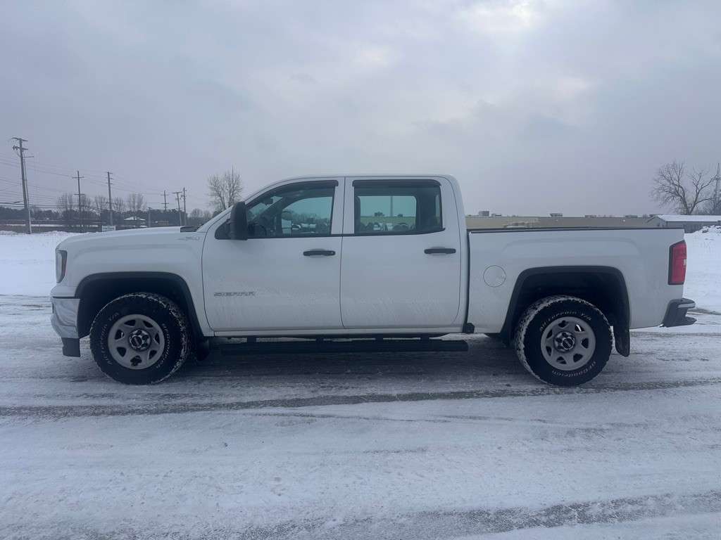 2018 GMC Sierra Image 2