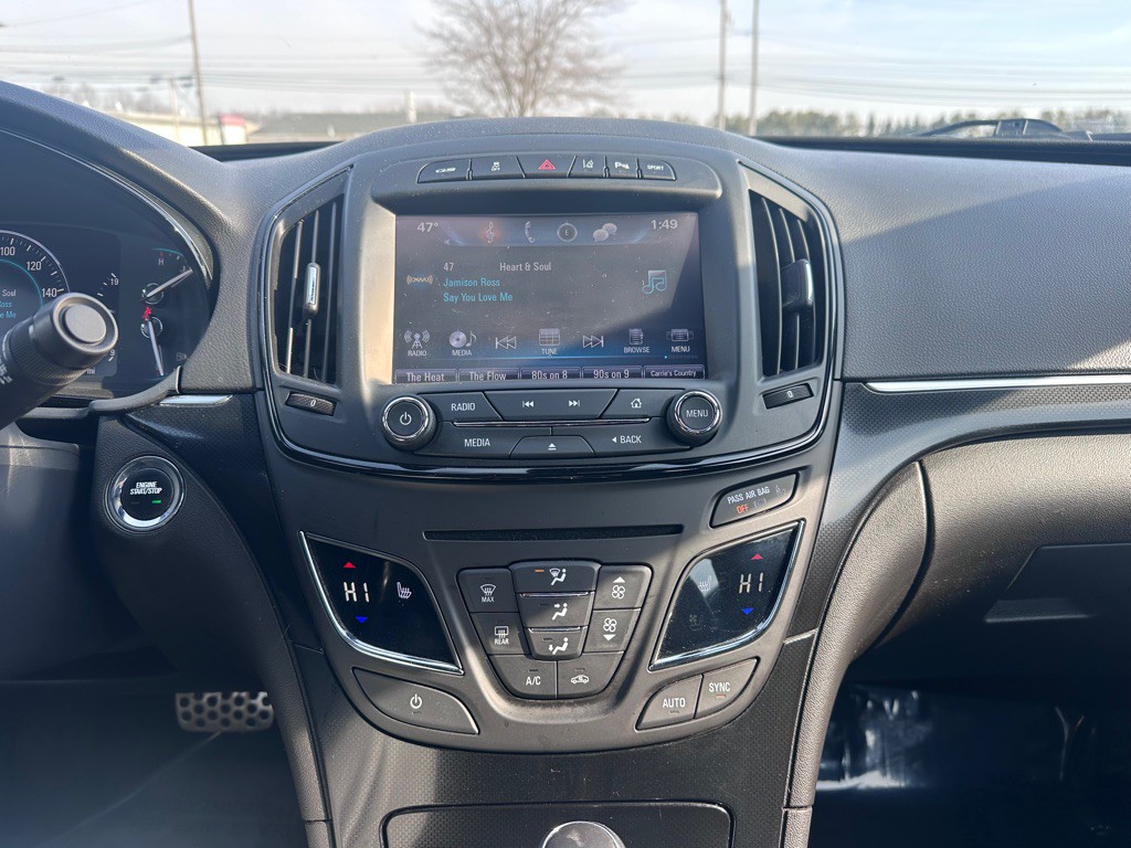 2016 Buick Regal Image 13
