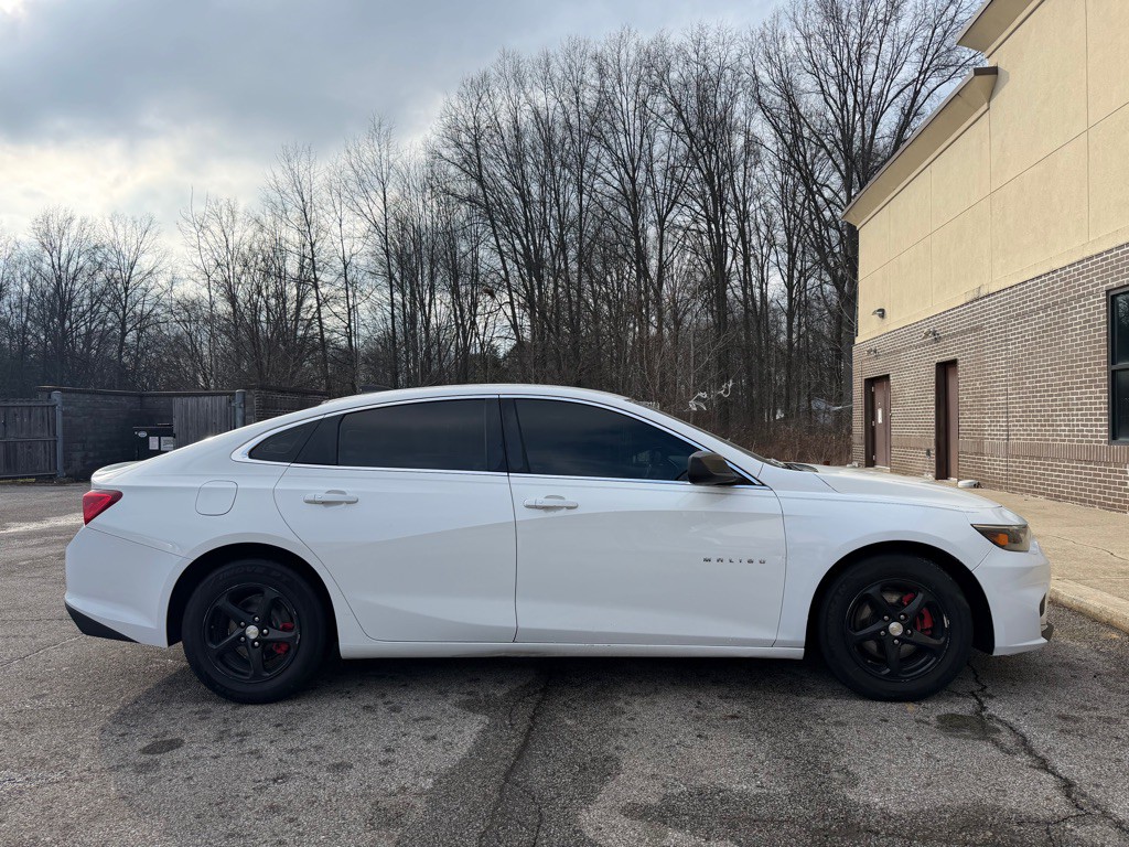 2018 Chevrolet Malibu Image 4