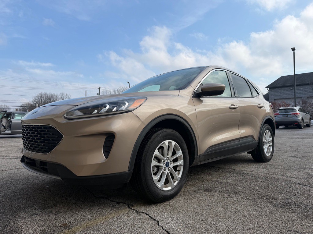 2020 Ford Escape Image 1