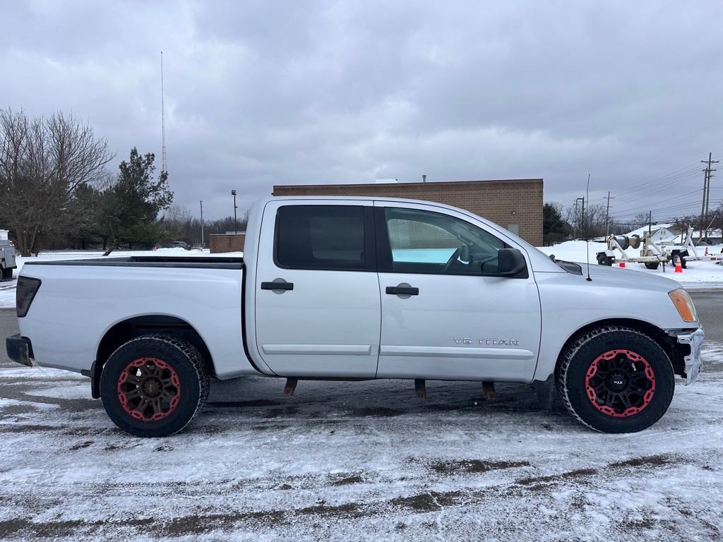2012 Nissan Titan Image 5