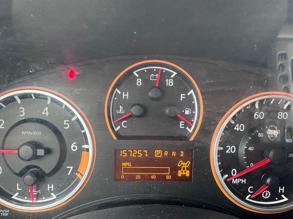 2012 Nissan Titan Image 11